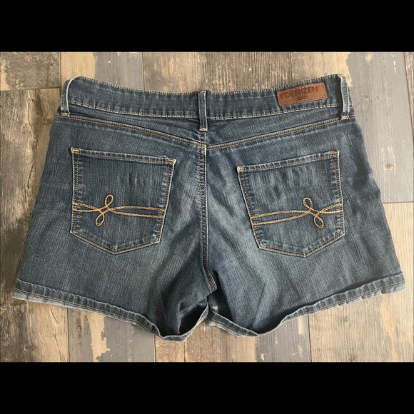 LEVIS- denizen Shorts- Size 6- Women’s - Picture 3 of 3